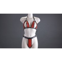 Чёрно-красный проклёпанный комплект из кожи Чёрно-красный проклёпанный комплект из кожи