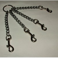 Четыре цепи с карабинами на кольце Четыре цепи с карабинами на кольце