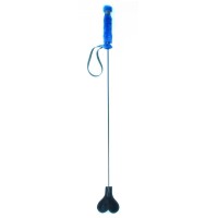 Лаковый стек с синей меховой ручкой - 64 см. Лаковый стек с синей меховой ручкой - 64 см.