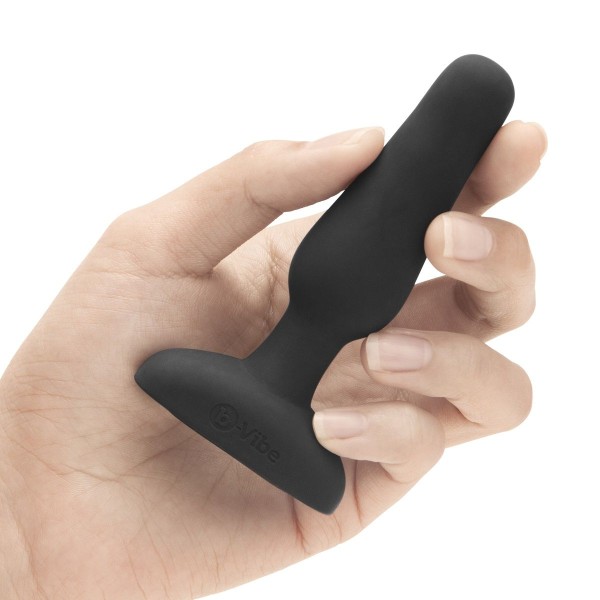 Анальная вибропробка чёрного цвета NOVICE REMOTE CONTROL PLUG BLACK - 10,2 см