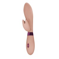 Бежевый вибратор Leyla с клиторальным отростком - 20,5 см. Бежевый вибратор Leyla с клиторальным отростком - 20,5 см.