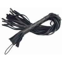 Аккуратная чёрная плетка из натуральной кожи Аккуратная чёрная плетка из натуральной кожи