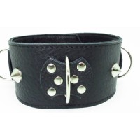 Черный кожаный ошейник с короткими шипами Черный кожаный ошейник с короткими шипами