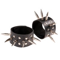 Черные кожаные напульсники с шипами и заклепками Черные кожаные напульсники с шипами и заклепками