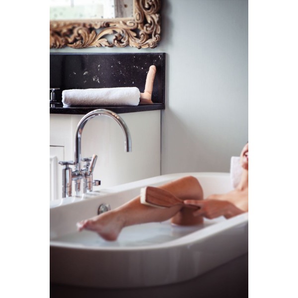 Телесный фаллоимитатор-реалистик Charlie H - 18 см Телесный фаллоимитатор-реалистик Charlie H - 18 см