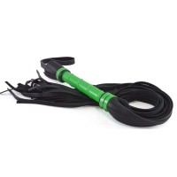 Черная многохвостая плеть с зеленой лаковой ручкой - 60 см.