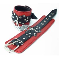 Красно-чёрные поножи из кожи Красно-чёрные поножи из кожи