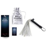 Серебристая многохвостая плетка Satin Flogger - 37,5 см