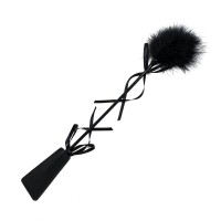 Стек с чёрной пуховкой - 45 см. Стек с чёрной пуховкой - 45 см.