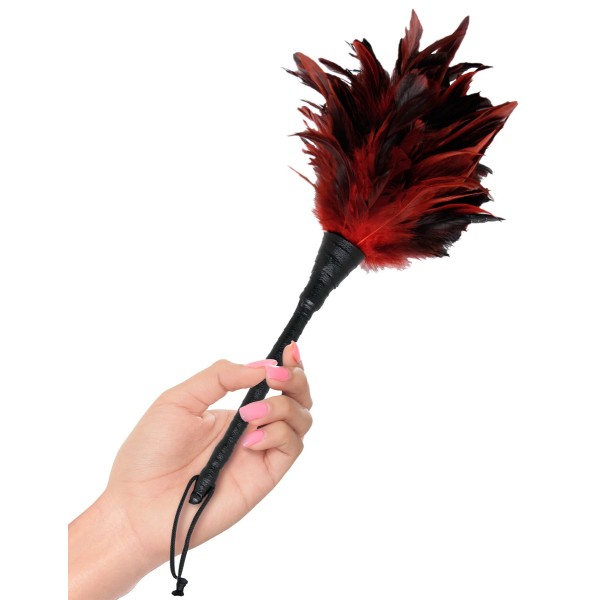 Кисточка с красно-чёрными пёрышками Frisky Feather Duster - 36 см.