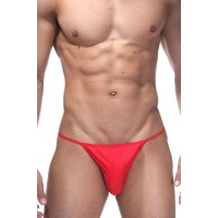 Классические красные трусы-стринги на тонких резинках Классические красные трусы-стринги на тонких резинках