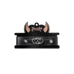 Черный чокер-ошейник со связанными кольцами на подложке