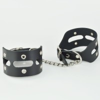 Черные кожаные наручники Лира