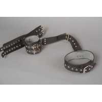 Кожаный комплект без подкладки для фиксации рук за спиной Кожаный комплект без подкладки для фиксации рук за спиной