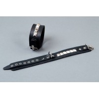 Чёрные узкие кожаные поножи Чёрные узкие кожаные поножи