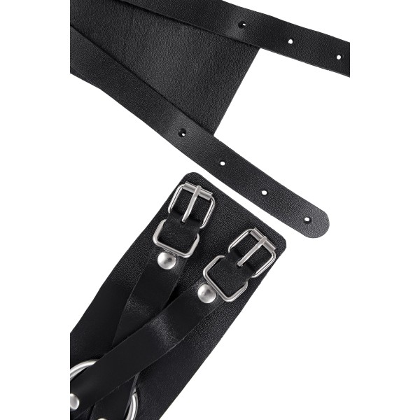 Черные кожаные оковы с двумя перекрёстными ремешками