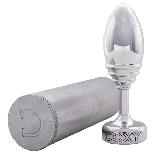 Серебристая анальная втулка Doxy Ribbed Butt Plug - 10,5 см.