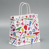 Подарочный крафтовый пакет«18» - 22×22×11 см. Подарочный крафтовый пакет«18» - 22×22×11 см.