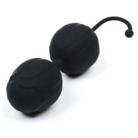 Черные вагинальные шарики с мягким хвостиком Черные вагинальные шарики с мягким хвостиком